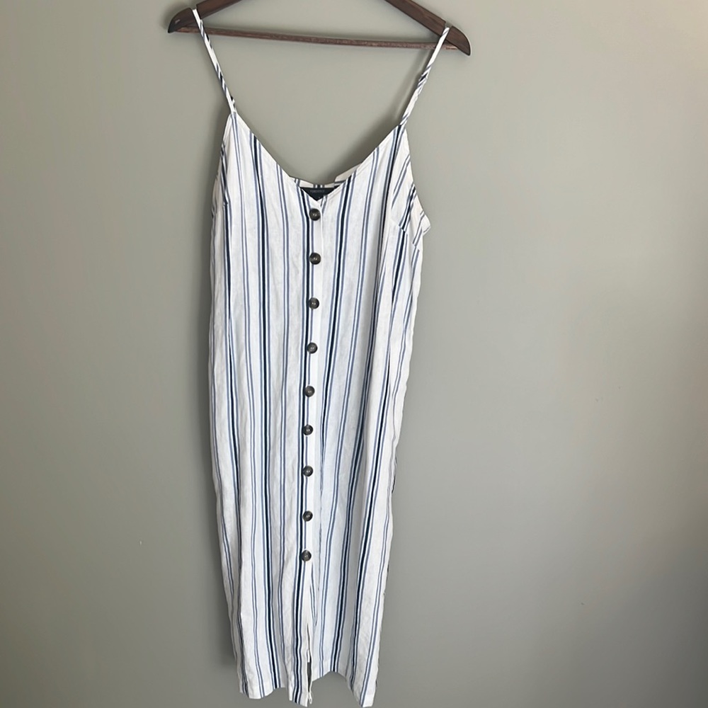 Linen button down dress - adjustable spaghetti straps - pockets! PERF condition - Picture 5 of 16